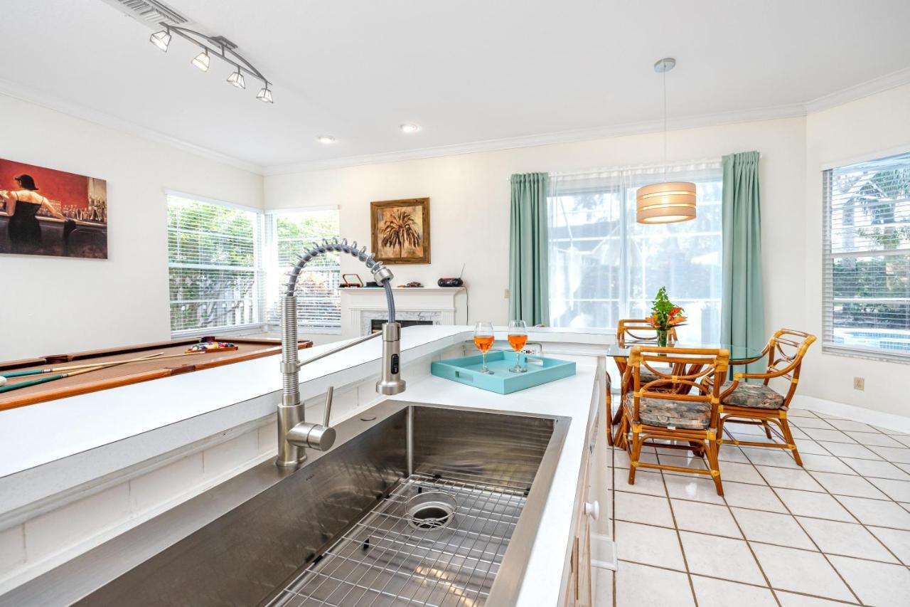 Palm Harbor Paradise - Lovely Home With Pool & Hot Tub Eksteriør billede